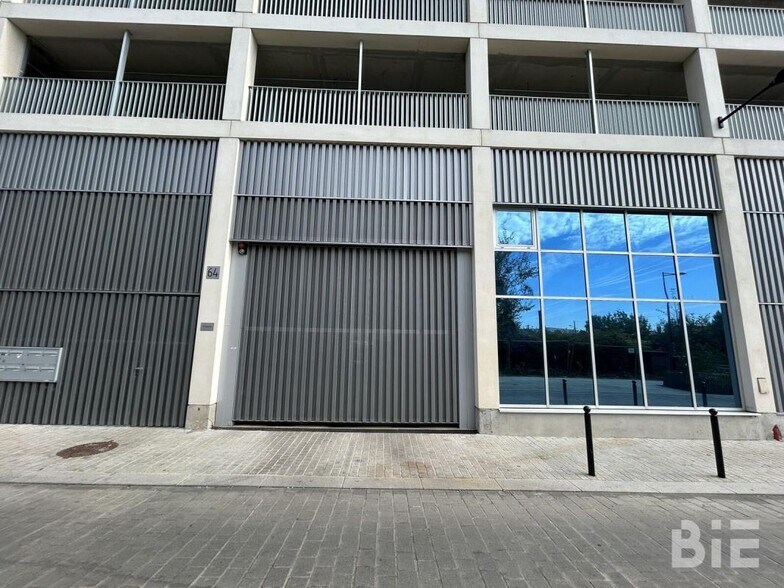 18 Rue Des Queyries, Bordeaux for sale - Building Photo - Image 2 of 7