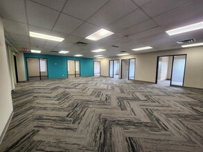 38 Antares Dr, Ottawa, ON for lease Building Photo- Image 2 of 8