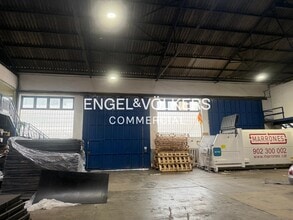 Industrial in Barcelona, Barcelona for lease Interior Photo- Image 1 of 13