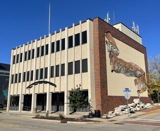 Plus de détails pour 140 Main St, Menasha, WI - Bureau à vendre