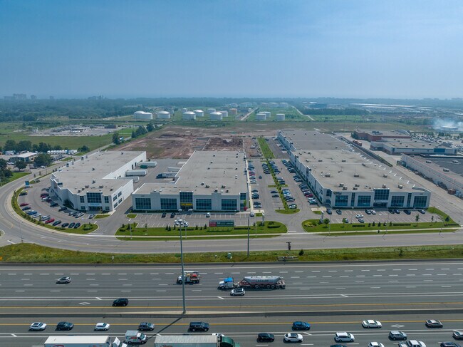 Plus de détails pour 3278 S Service Rd W, Oakville, ON - Industriel à louer