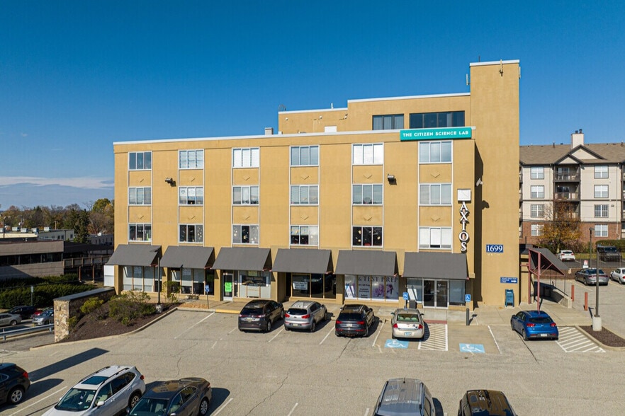 1699 Washington Rd, Pittsburgh, PA for lease - Building Photo - Image 3 of 9