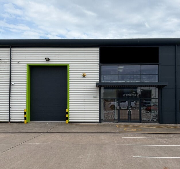 Tunstall Trade Park, Stoke On Trent for lease - Building Photo - Image 3 of 8