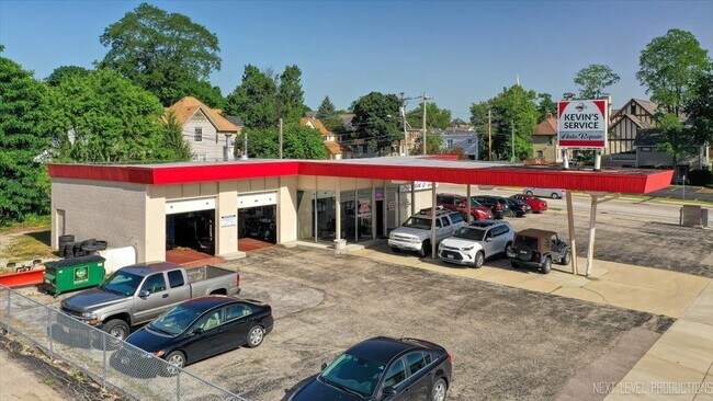 Plus de détails pour 201 S 2nd St, St Charles, IL - Spécialité à vendre