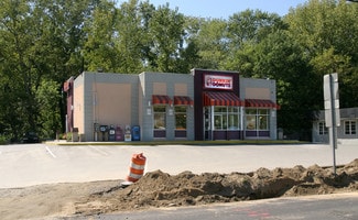 Plus de détails pour 12 Danbury Rd, New Milford, CT - Commerce de détail à louer