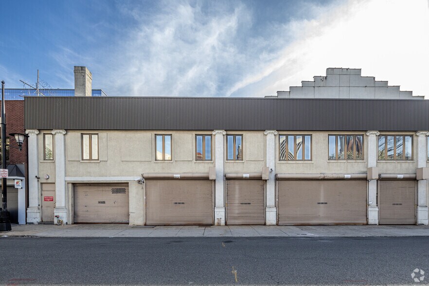 100 Washington St, Newark, NJ à louer - Photo du bâtiment - Image 2 de 6