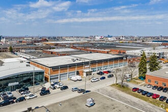 5745 Rue Paré, Mt Royal, QC - Aerial  map view