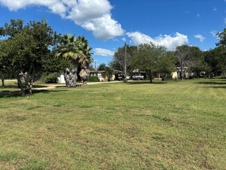 Plus de détails pour 1841 US Highway 90 W, Castroville, TX - Terrain à vendre