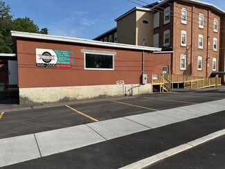 Plus de détails pour 650 W German St, Herkimer, NY - Bureau/Commerce de détail à louer