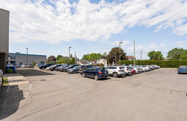More details for 557 Rue Notre-Dame, Repentigny, QC - Office for Sale