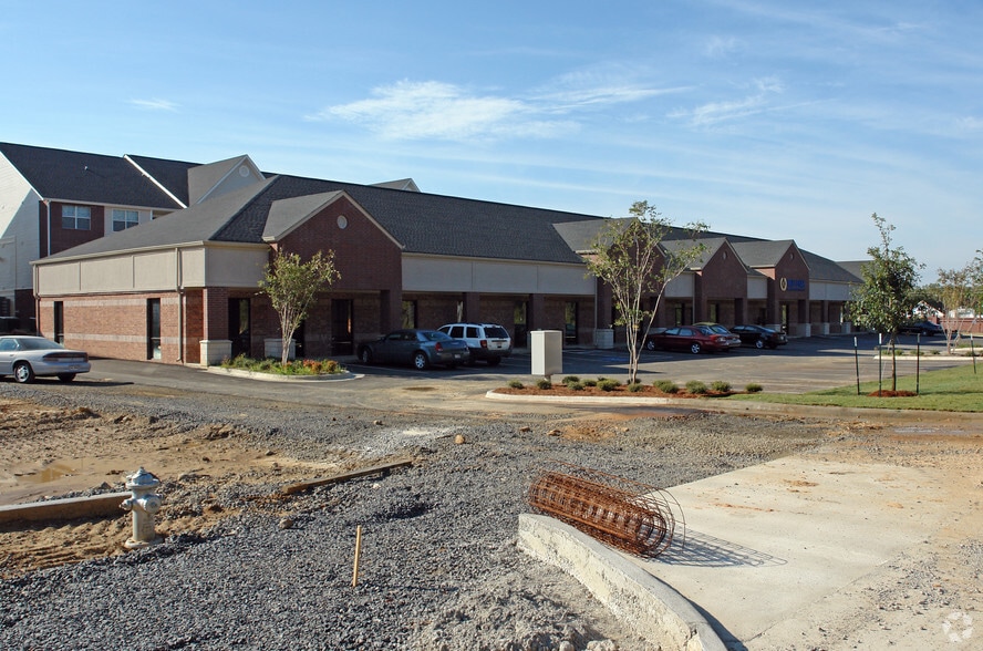 7307 River Pointe Dr, Maumelle, AR for lease - Primary Photo - Image 1 of 2
