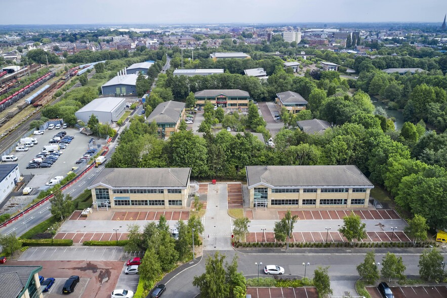 Mandarin Ct, Warrington à louer - Photo du bâtiment - Image 2 de 8