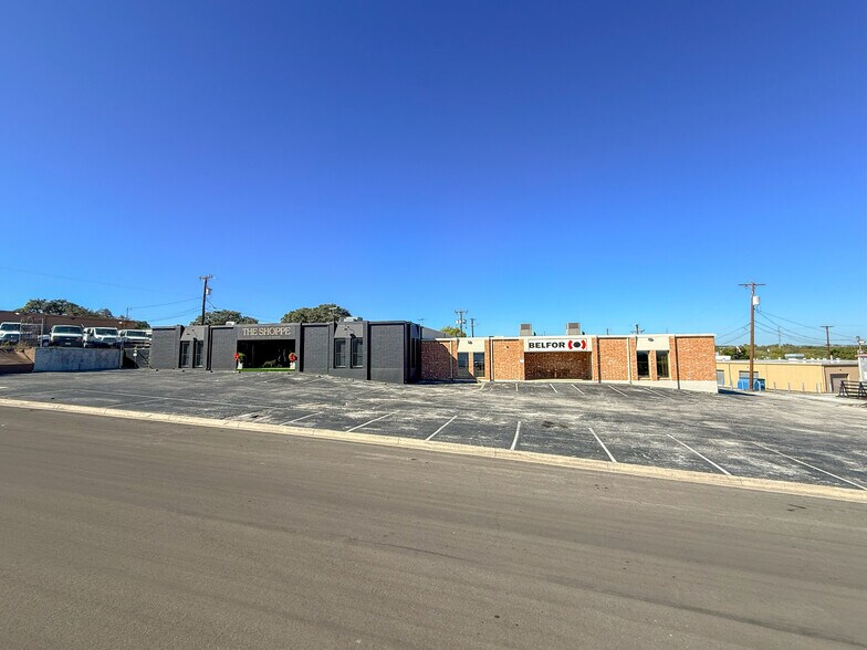 12131-12137 Valliant St, San Antonio, TX à vendre - Photo du bâtiment - Image 3 de 46