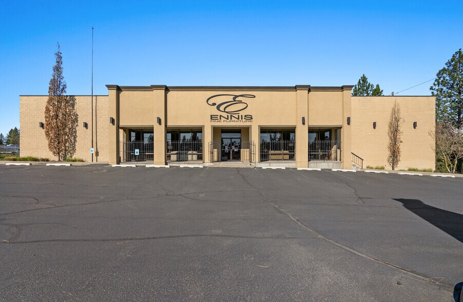 8313 N Division St, Spokane, WA à vendre - Photo du bâtiment - Image 3 de 17