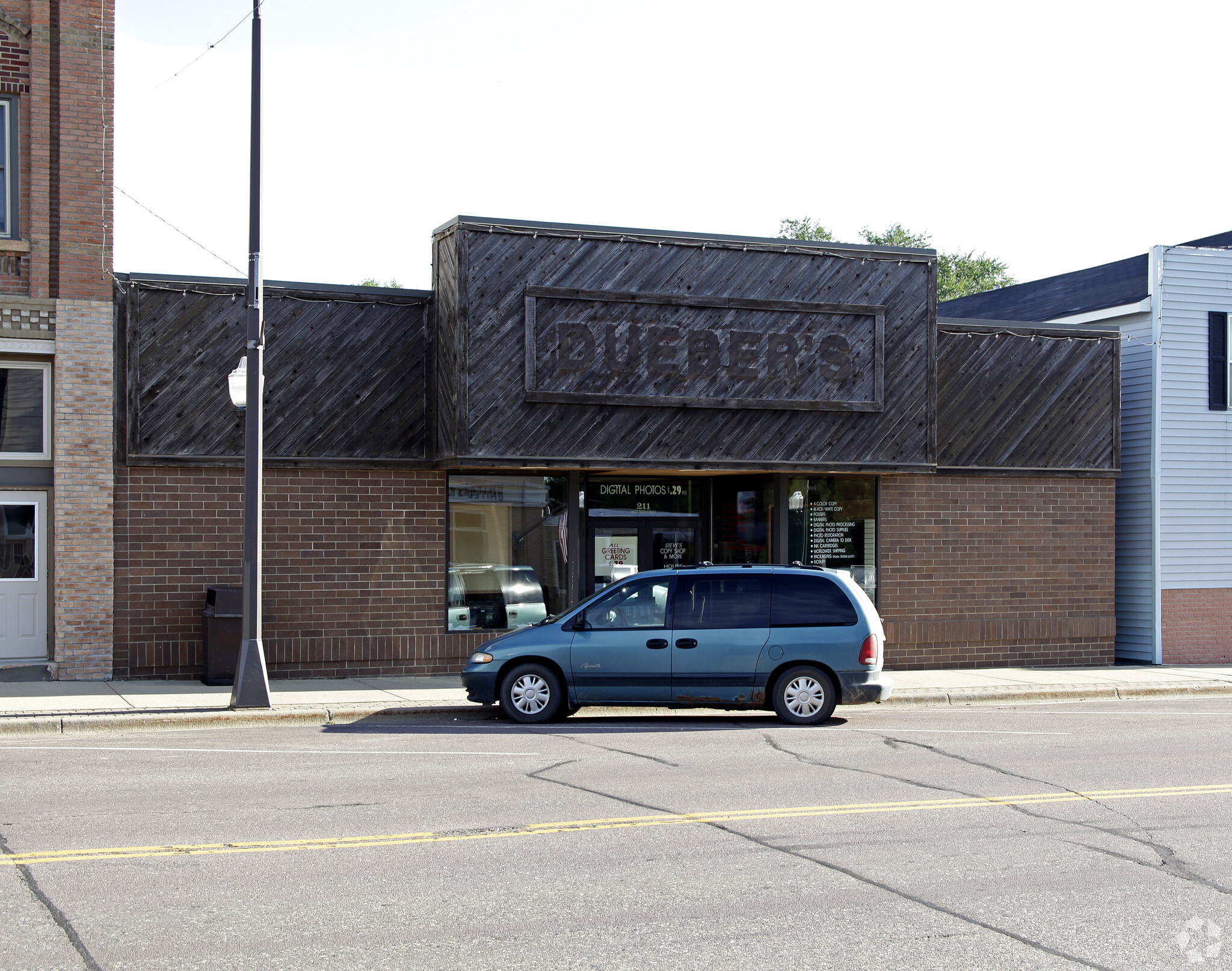 211 W Main St, Arlington, MN à louer Photo principale- Image 1 de 3