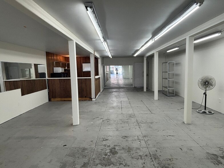 5536-5542 Santa Monica Blvd, Los Angeles, CA for lease - Building Photo - Image 3 of 16