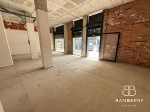 Retail in Badalona, Barcelona for lease Interior Photo- Image 2 of 15