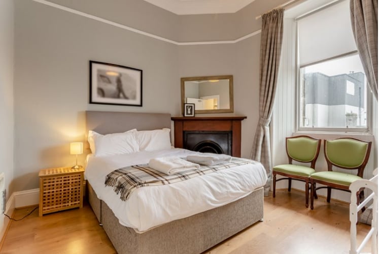 2 Ness Walk, Inverness for sale - Interior Photo - Image 3 of 5