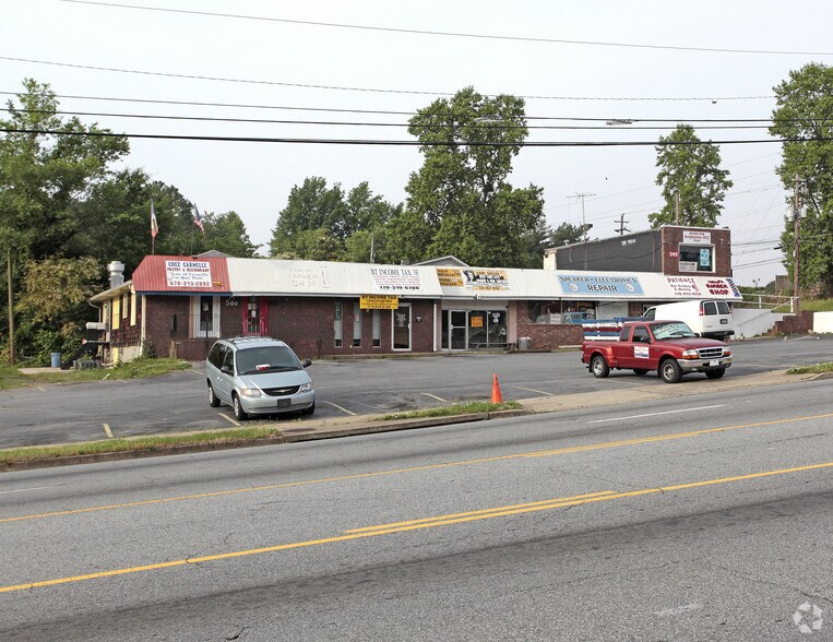 560 SE Windy Hill Rd, Smyrna, GA à vendre - Photo du bâtiment - Image 3 de 4