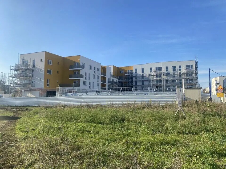 Commerce de détail dans Melun à louer Photo du bâtiment- Image 1 de 8