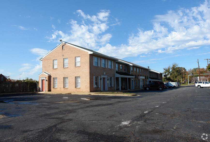 7902 Old Branch Ave, Clinton, MD à vendre - Photo principale - Image 1 de 1