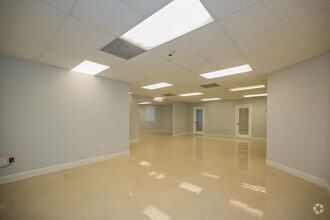 12985 SW 130th Ct, Miami, FL for lease Interior Photo- Image 2 of 6