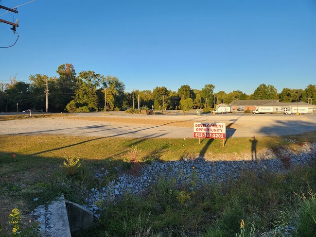 More details for 1915-1921 W Sycamore St, Carbondale, IL - Land for Sale