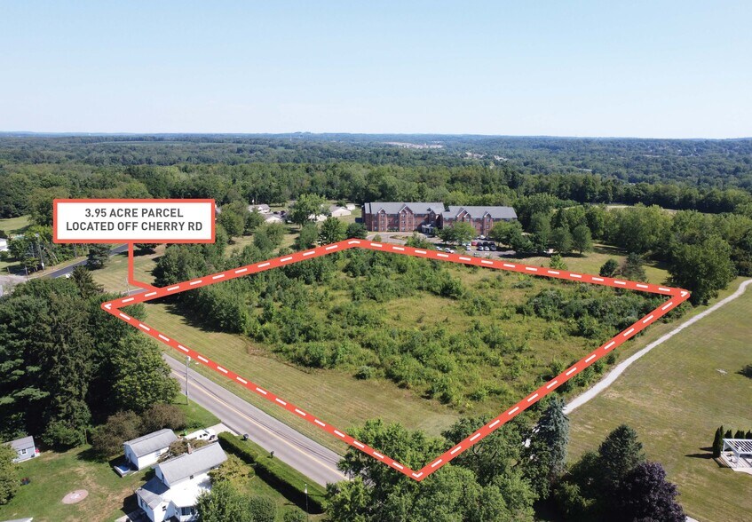 Cherry Road Northwest, Massillon, OH à vendre - Photo principale - Image 1 de 4