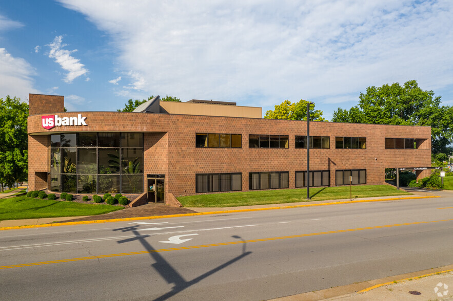 101 W McCarty St, Jefferson City, MO for lease - Building Photo - Image 2 of 4