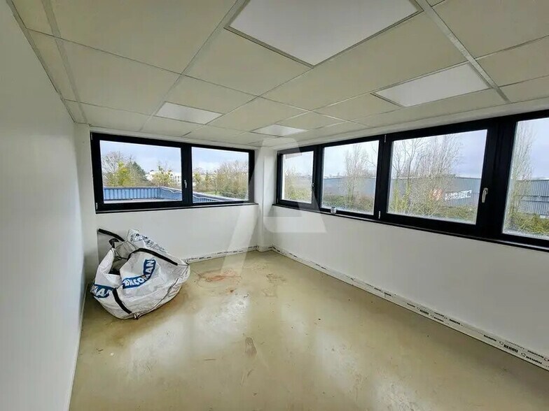 Flex in Évry-Courcouronnes for sale - Interior Photo - Image 2 of 7
