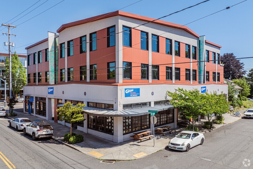 2512 SE 25th Ave, Portland, OR for lease - Primary Photo - Image 1 of 7