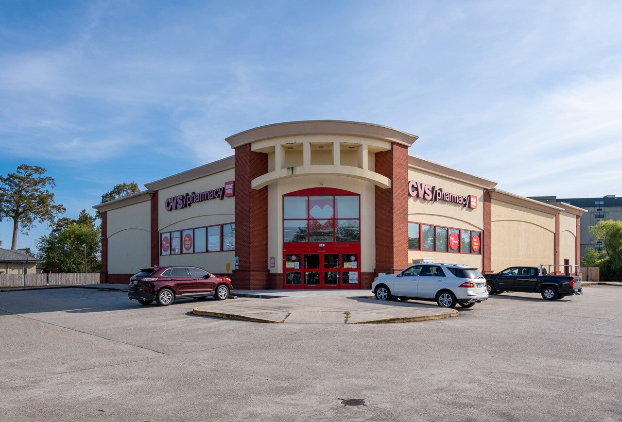 3621 Gen De Gaulle Dr, New Orleans, LA à vendre Photo du bâtiment- Image 1 de 11