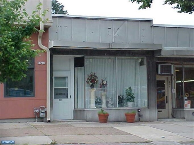 325 S York Rd, Hatboro, PA à vendre - Photo du bâtiment - Image 2 de 3