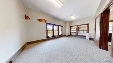 326-330 S State St, Ann Arbor, MI for lease Interior Photo- Image 1 of 4