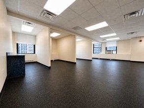 225 Broadway, New York, NY for lease Interior Photo- Image 1 of 4