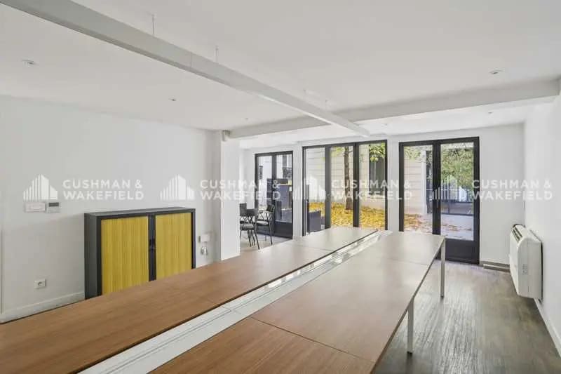 35-37 Rue De Miromesnil, Paris for lease - Building Photo - Image 3 of 12