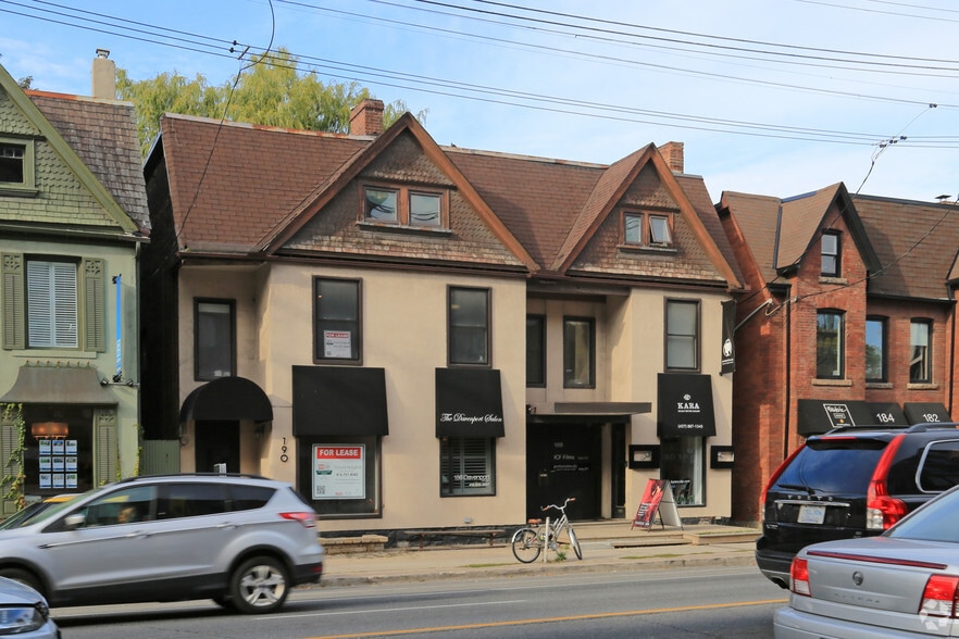 186-190 Davenport Rd, Toronto, ON à louer - Photo du bâtiment - Image 3 de 7