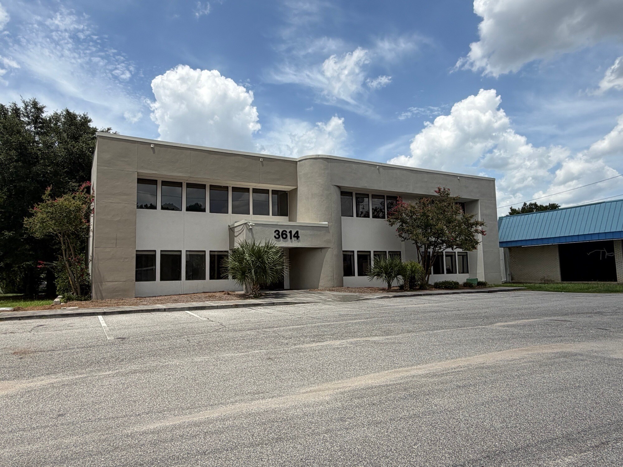 3614 Ashley Phosphate Rd, Charleston, SC for lease Building Photo- Image 1 of 15
