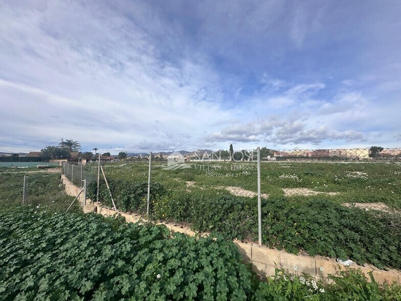 Terrain dans Novelda, Alicante à vendre - Photo du bâtiment - Image 2 de 3