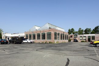 Plus de détails pour 909 Islington St, Portsmouth, NH - Local d'activités à louer