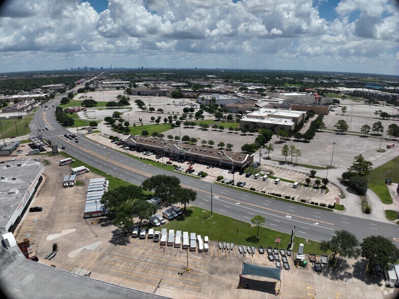 15015 Westheimer Rd, Houston, TX à louer - Communauté Matterport - Image 2 de 13