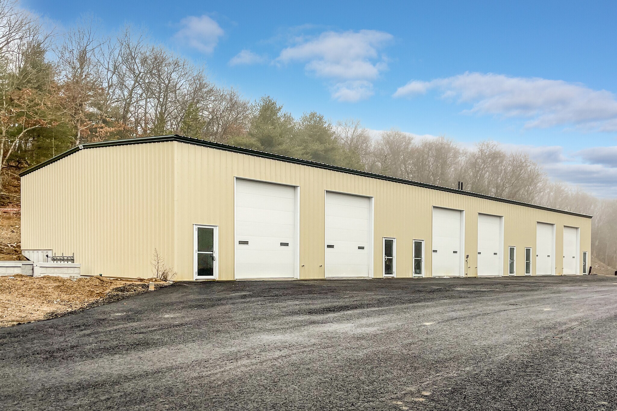 35 Commercial Dr, Wrentham, MA for lease Primary Photo- Image 1 of 3