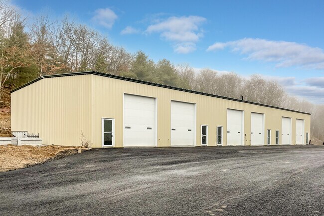 Plus de détails pour 35 Commercial Dr, Wrentham, MA - Industriel à louer