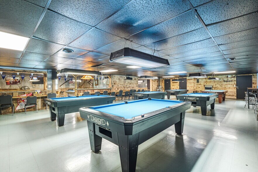 519 N Main St, Caseyville, IL à vendre - Photo du bâtiment - Image 2 de 26