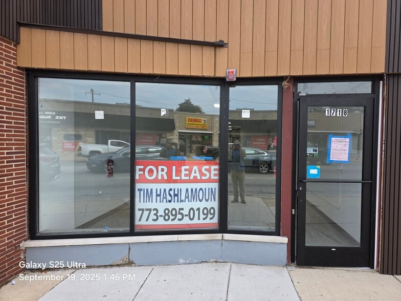 1718-1726 W Roosevelt Rd, Broadview, IL for sale - Building Photo - Image 2 of 11