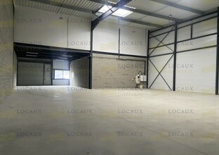 Industrial in Frépillon for lease Interior Photo- Image 1 of 5