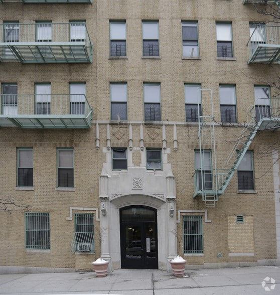 1665 Macombs Rd, Bronx, NY for sale - Building Photo - Image 3 of 3