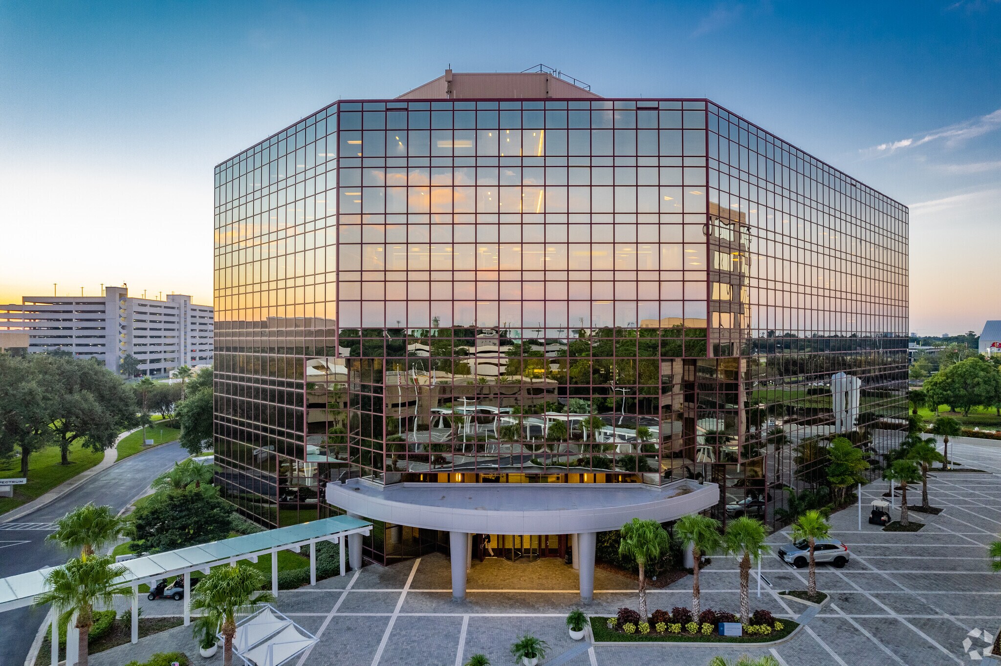 3109 W Dr Martin Luther King Blvd, Tampa, FL à louer Photo du bâtiment- Image 1 de 8