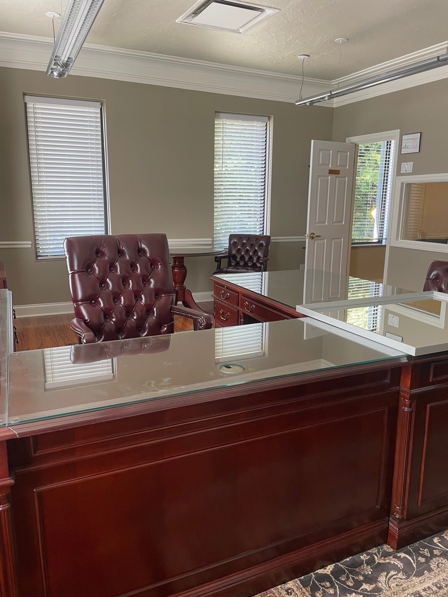 108 Rosslyn Rd, Carnegie, PA for lease Interior Photo- Image 1 of 13