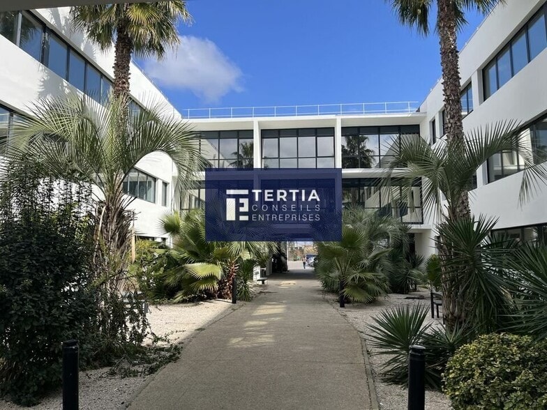 Office in Montpellier for lease - Building Photo - Image 2 of 12